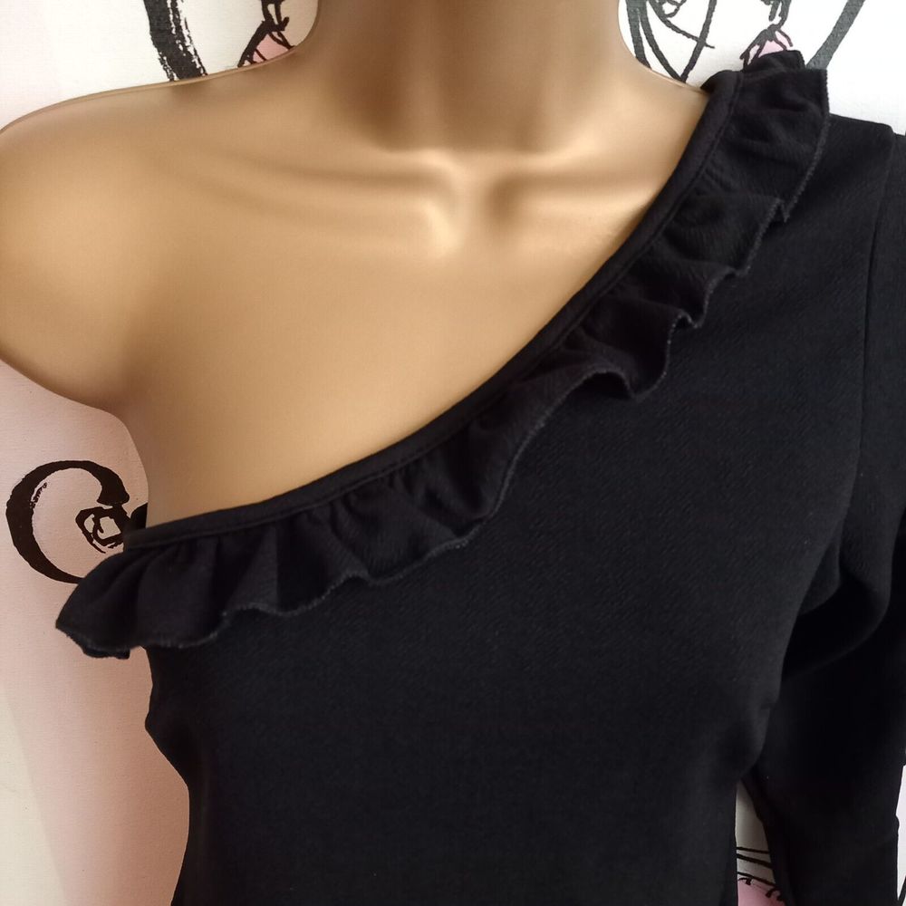 NWOT Size 12 Black One Shoulder Ruffle Bodycon Dress - Picture 3 of 10